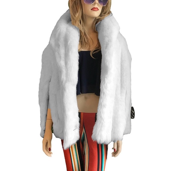 Vintage 70s Faux Arctic Fox White Shrug - Picture 2 of 4